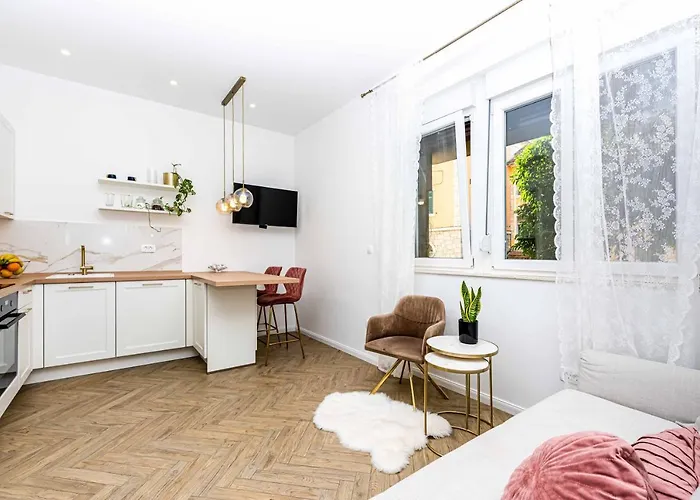 Beautiful In Center Apartman